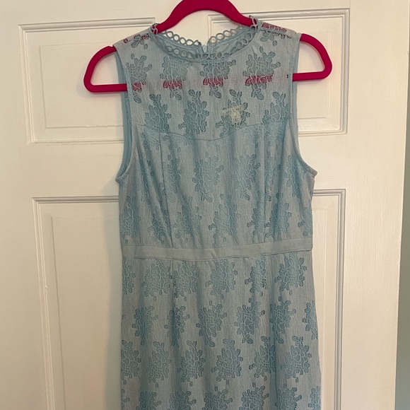 Light Blue Lace Fishtail Dress - Picture 4 of 5
